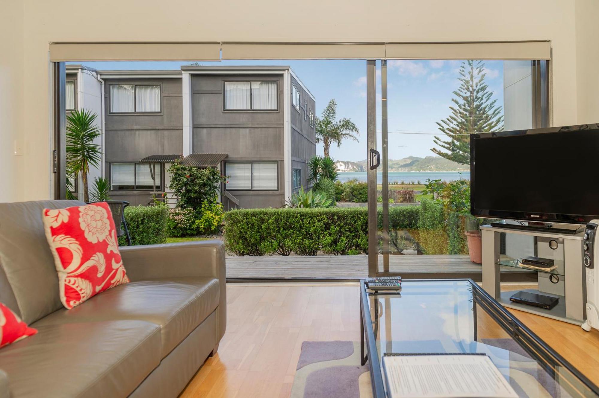 Aqua Soleil Beachfront Apartment Whitianga Exterior foto