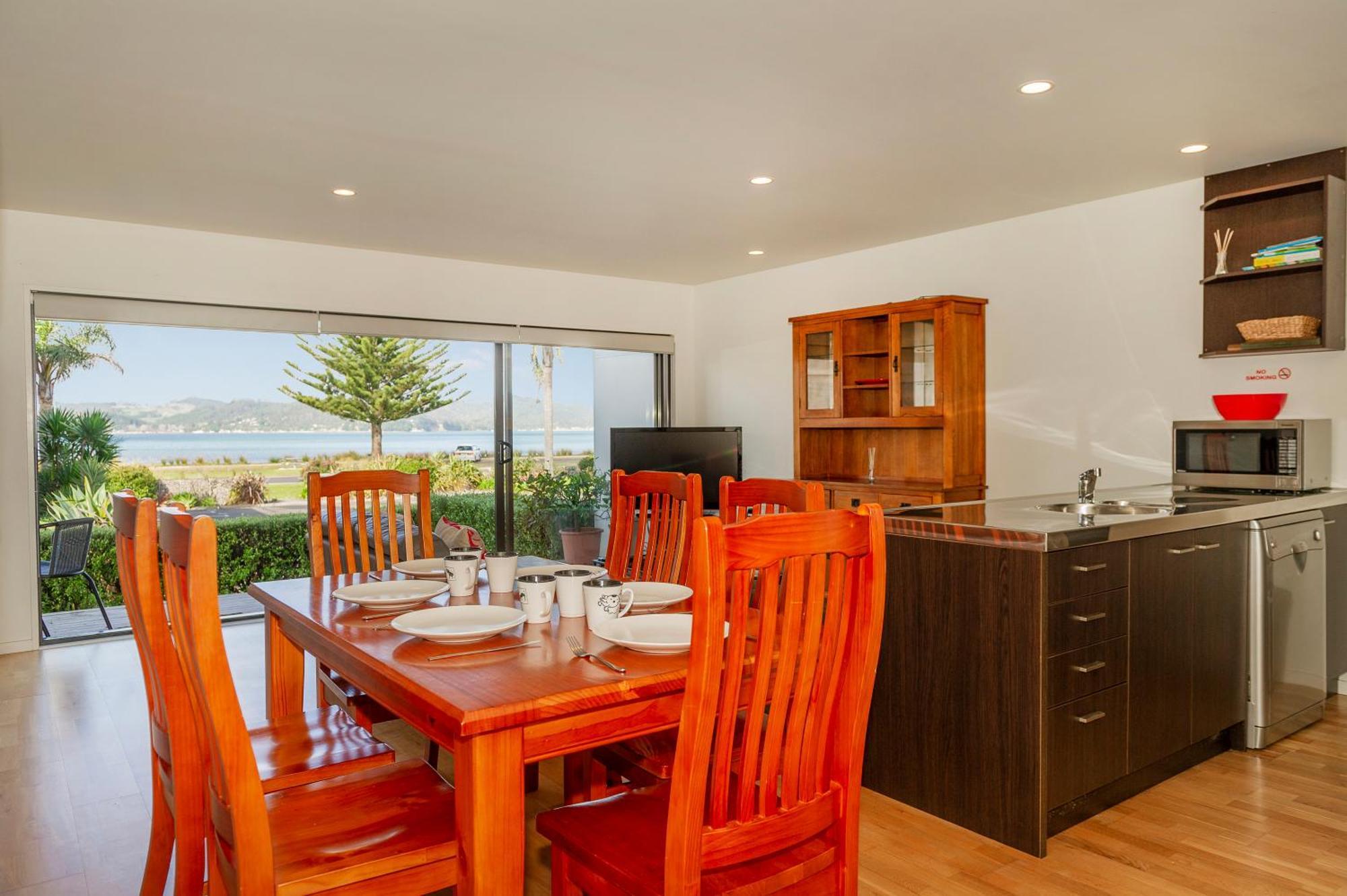 Aqua Soleil Beachfront Apartment Whitianga Exterior foto